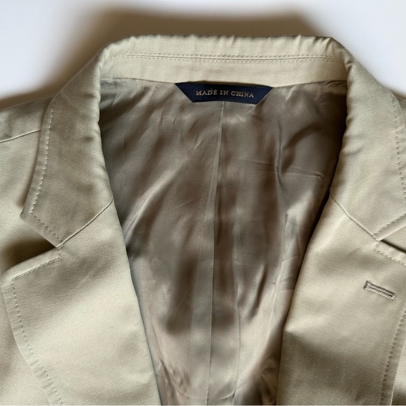 Rare Banana Republic Single Suit - Picture 3 of 9